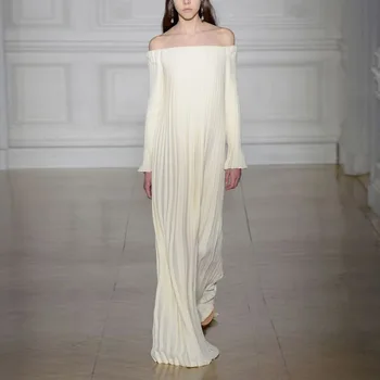 Elegant Sexy Off Shoulder Pleated Long Maxi Dress Women Spring Summer Long Sleeve Floor Length Runway Designer Luxury White Robe
Elegant Sexy Off Shoulder Pleated Long Maxi Dress Women Spring Summer Long Sleeve Floor Length Runway Designer Luxury White Robe