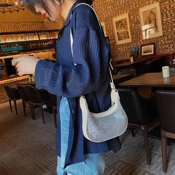 Small bag female bag 2020 summer new trendy fashion bright diamond messenger bag wild ins chain bag 
Small bag female bag 2020 summer new trendy fashion bright diamond messenger bag wild ins chain bag