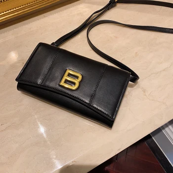 Mini Hourglass Bag Fashion Women's Shoulder Messenger Bag Envelope Small Bag 2020 New Niche Design Purse and Handbags Sac A Main
Mini Hourglass Bag Fashion Women's Shoulder Messenger Bag Envelope Small Bag 2020 New Niche Design Purse and Handbags Sac A Main