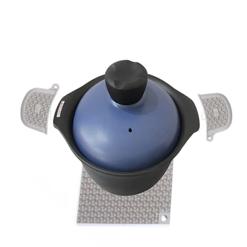 Heat-resistant Insulation Pad Soup Pot Pad Silicone Gloves Set Multi-function Kitchen Gadget 
Heat-resistant Insulation Pad Soup Pot Pad Silicone Gloves Set Multi-function Kitchen Gadget