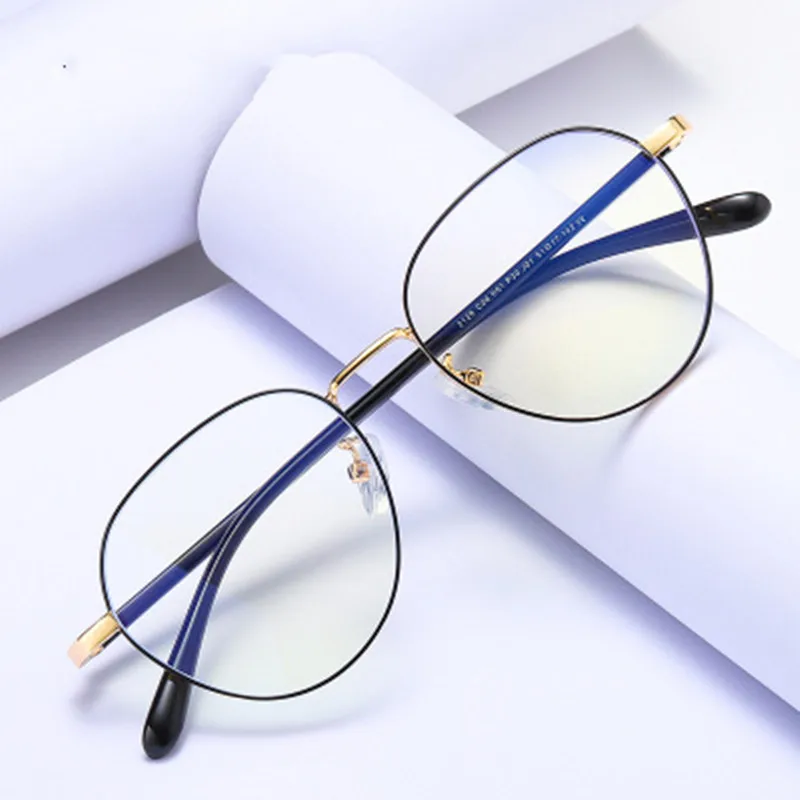 OEYEYEO New Type Blue Light Proof Glasses Art Retro Computer Goggles Metal Full Frame Mirror Frame TR Leg Eyewear 2128
OEYEYEO New Type Blue Light Proof Glasses Art Retro Computer Goggles Metal Full Frame Mirror Frame TR Leg Eyewear 2128