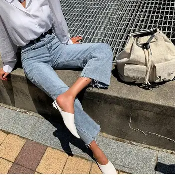 Fashion 2019 Autumn Vintage Denim Pants Flare Jeans Women Casual Button Loose Pants High Waist Solid Trousers
Fashion 2019 Autumn Vintage Denim Pants Flare Jeans Women Casual Button Loose Pants High Waist Solid Trousers