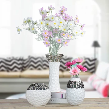 WATER CUBE FLOWER VASE PORCELAIN CREATIVE MODERN SIMPLE HYDROPONIC TV CABINET DECORATION VASE FOR SIMULATION DRY FLOWER
WATER CUBE FLOWER VASE PORCELAIN CREATIVE MODERN SIMPLE HYDROPONIC TV CABINET DECORATION VASE FOR SIMULATION DRY FLOWER