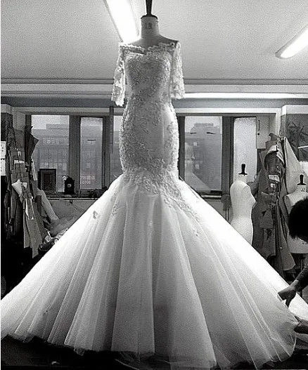 فестественный глубокий вырез ساسا, короткий рукав, новый дизайн, рыбий хвост, сексуальные реальные фотографии, бисерное платье русалки, свадебные платья на заказ
فестественный глубокий вырез ساسا, короткий рукав, новый дизайн, рыбий хвост, сексуальные реальные фотографии, бисерное платье русалки, свадебные платья на заказ