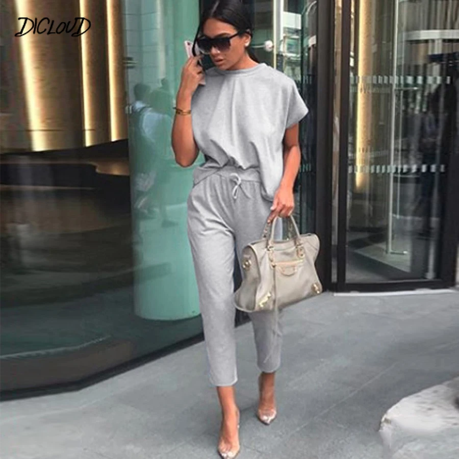 DICLOUD Casual Short-sleeved 2 Piece Set Women Fashion Solid Loose Round Neck Two Piece Set Female Pullover Women's Sets Tops
DICLOUD Casual Short-sleeved 2 Piece Set Women Fashion Solid Loose Round Neck Two Piece Set Female Pullover Women's Sets Tops