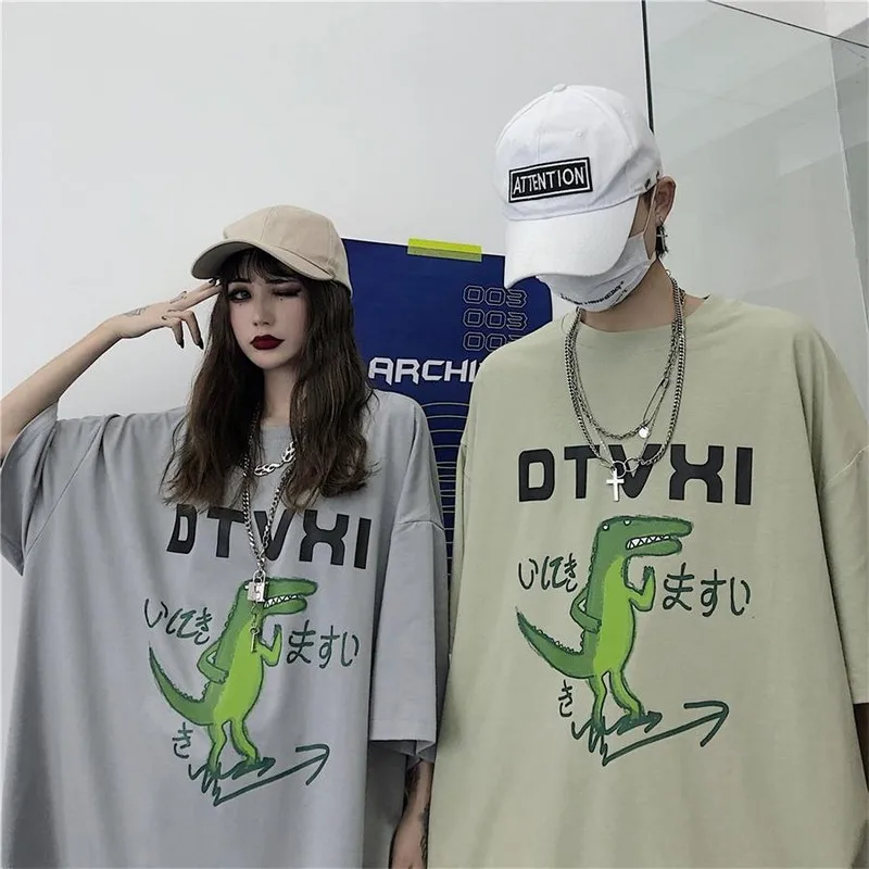 2020 spring summer Korean dinosaur printing O-neck short-sleeved T-shirt Causal loose T-shirt for Couples Women Men Tops tees
2020 spring summer Korean dinosaur printing O-neck short-sleeved T-shirt Causal loose T-shirt for Couples Women Men Tops tees