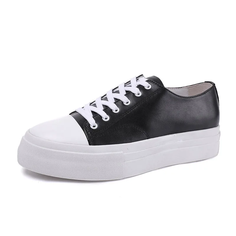 designer shoes men high quality enuine Leather casual shoes men thick soled all-match cowhide breathable sneaker Leisure shoes
designer shoes men high quality enuine Leather casual shoes men thick soled all-match cowhide breathable sneaker Leisure shoes