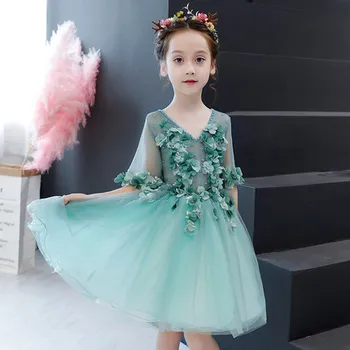 2019 Girl Princess Dresses Solid Applique V-Neck Design Summer Lace Dresses Children's Fluffy Evening Party Dress Costumes ZL22
2019 Girl Princess Dresses Solid Applique V-Neck Design Summer Lace Dresses Children's Fluffy Evening Party Dress Costumes ZL22