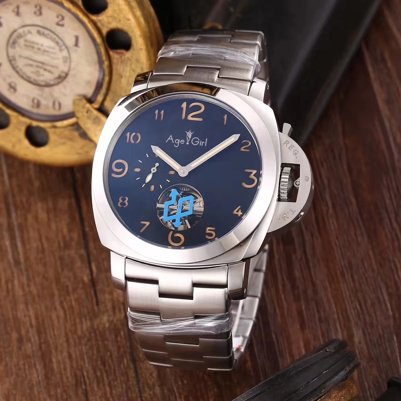 Luxury Brand Men Automatic Mechanical Sapphire Stainless Steel TOURBILLON GMT Watch 3 Day Luminous Sport 1950 Glass Back Watches
Luxury Brand Men Automatic Mechanical Sapphire Stainless Steel TOURBILLON GMT Watch 3 Day Luminous Sport 1950 Glass Back Watches