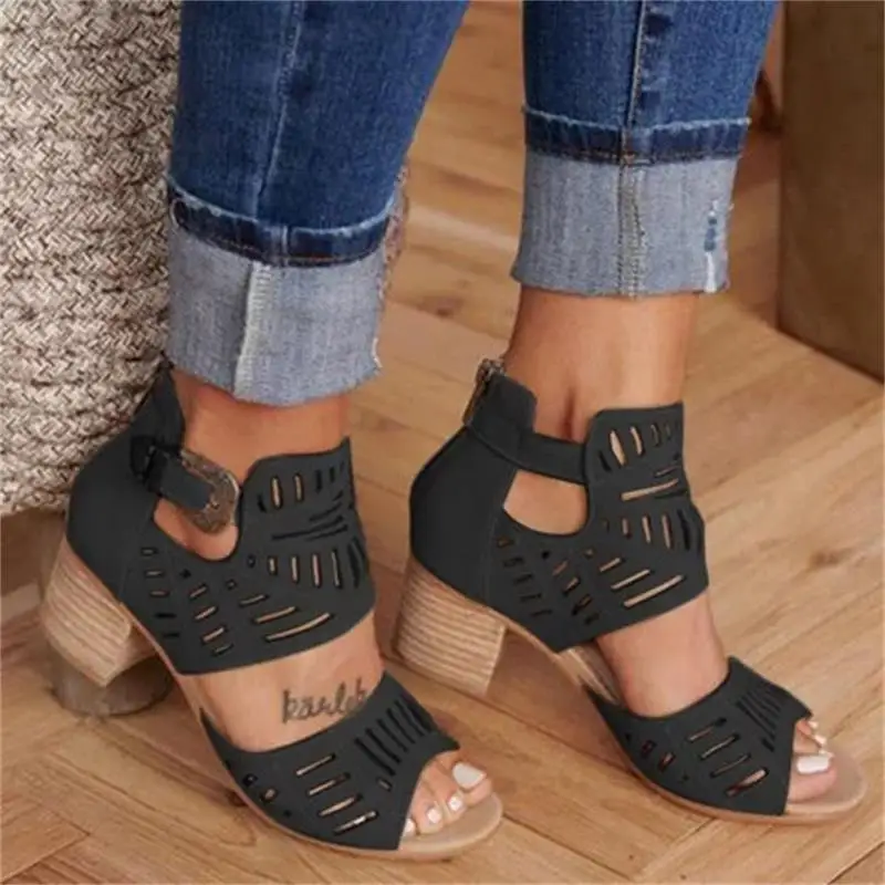 Siddons 2020 Vintage Hollow Gladiator Sandals Women Mid Heel Summer Buckle Sexy Chunky Heels Ladies Casual Shoes Woman Sandalias 
Siddons 2020 Vintage Hollow Gladiator Sandals Women Mid Heel Summer Buckle Sexy Chunky Heels Ladies Casual Shoes Woman Sandalias
