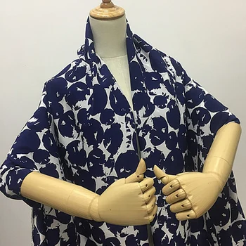 Abstract navy blue print silk cotton blended fabric feel like to silk crepe fabric,SCT637
Abstract navy blue print silk cotton blended fabric feel like to silk crepe fabric,SCT637