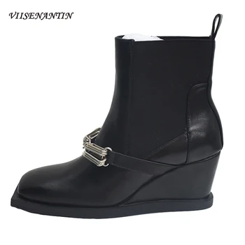 British Style Autumn Winter New Square Toe Wedge Heel Ankle Boots Metal Chain Decoration Retro Style Women Trendy Chelsea Boots
British Style Autumn Winter New Square Toe Wedge Heel Ankle Boots Metal Chain Decoration Retro Style Women Trendy Chelsea Boots