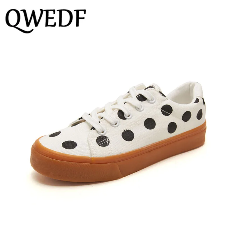 Flats Shoes Women Canvas Sneakers White 2019 Spring Polka Dot Female Sneakers Vulcanize shoes Autumn women Sneakers black G10-35
Flats Shoes Women Canvas Sneakers White 2019 Spring Polka Dot Female Sneakers Vulcanize shoes Autumn women Sneakers black G10-35