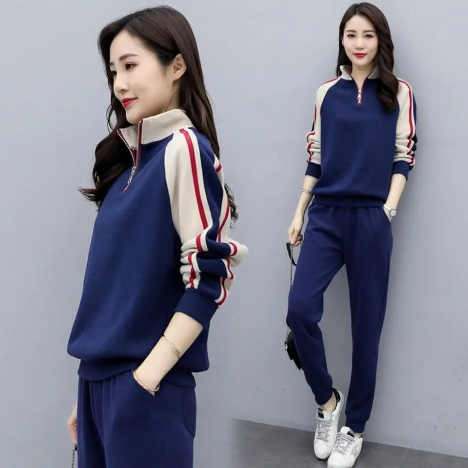Sweater Women's Spring and Autumn New 2020 Blue high collar sports jacket zipper stand collar casual two-piece suit
Sweater Women's Spring and Autumn New 2020 Blue high collar sports jacket zipper stand collar casual two-piece suit