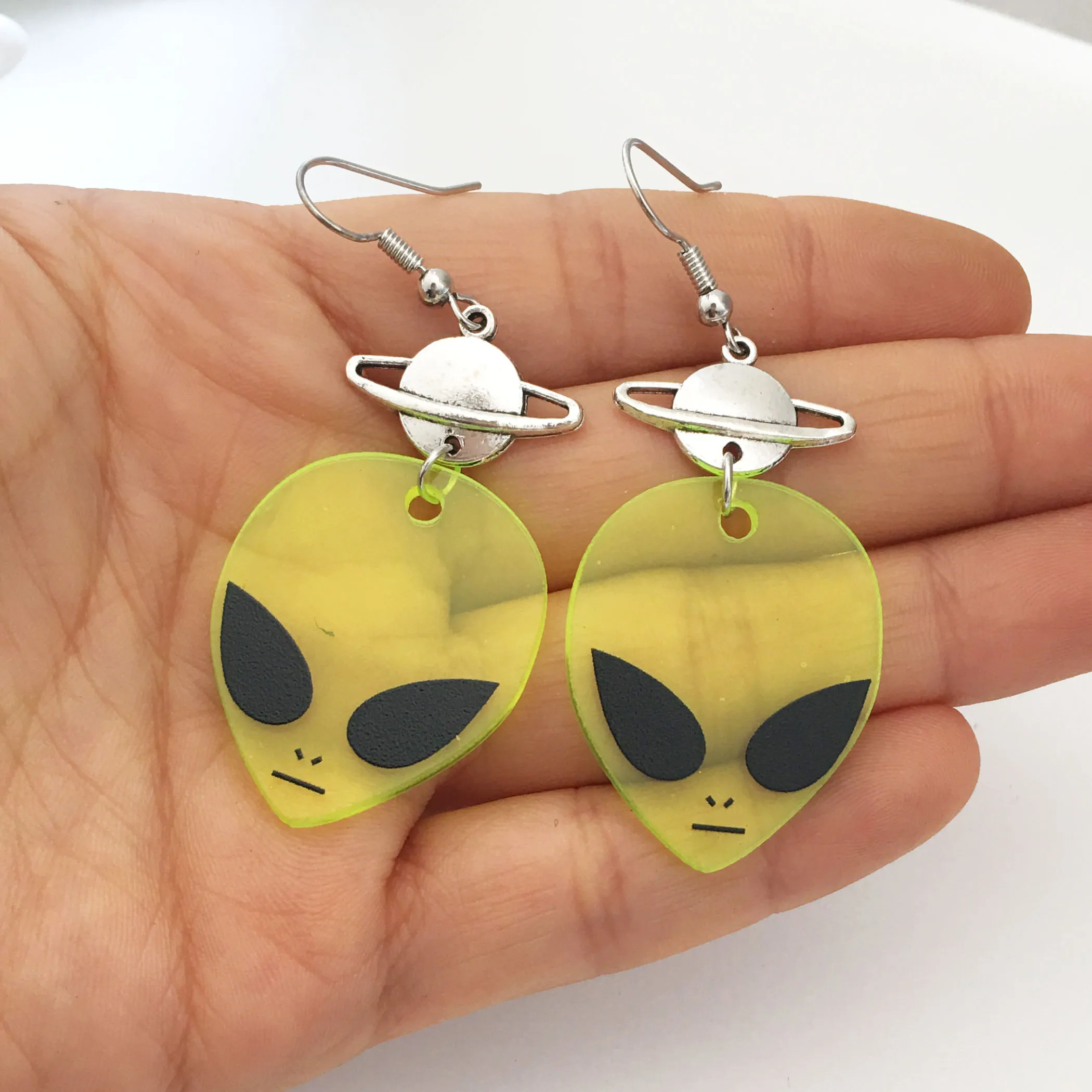 

Laser Cut Acrylic Alien Head Earrings, Fluorescent Green Alien Earrings // Space Earrings // Kawaii // Pastel Goth // UFO