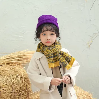 Classic children's knitted scarf autumn and winter new baby scarf retro pattern woolen scarf students to keep warm
Classic children's knitted scarf autumn and winter new baby scarf retro pattern woolen scarf students to keep warm