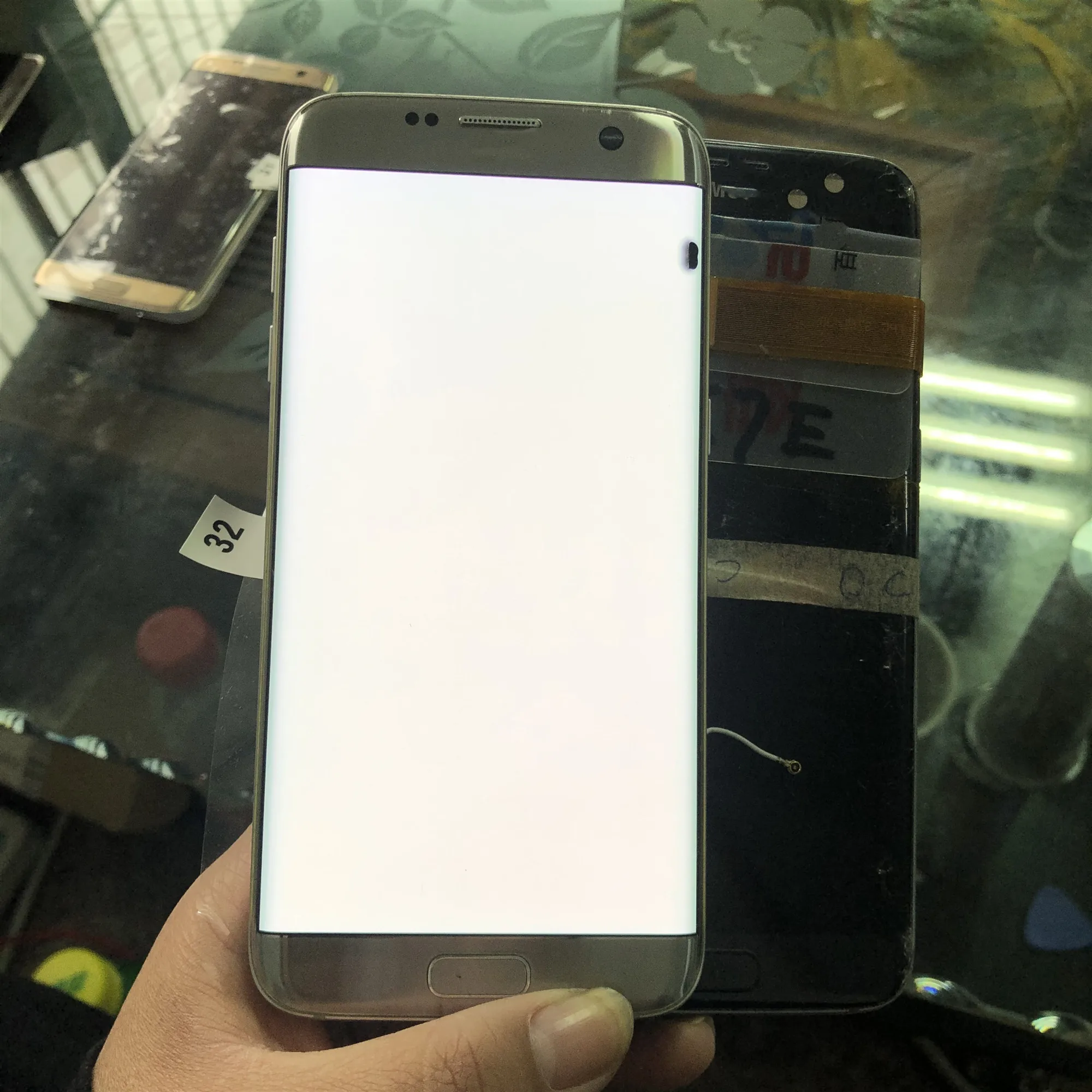 ORIGINAL SUPER AMOLED 5.5''display for SAMSUNG Galaxy s7 edge G935F LCD Display Screen Digitizer Assembly With Black Dots
ORIGINAL SUPER AMOLED 5.5''display for SAMSUNG Galaxy s7 edge G935F LCD Display Screen Digitizer Assembly With Black Dots