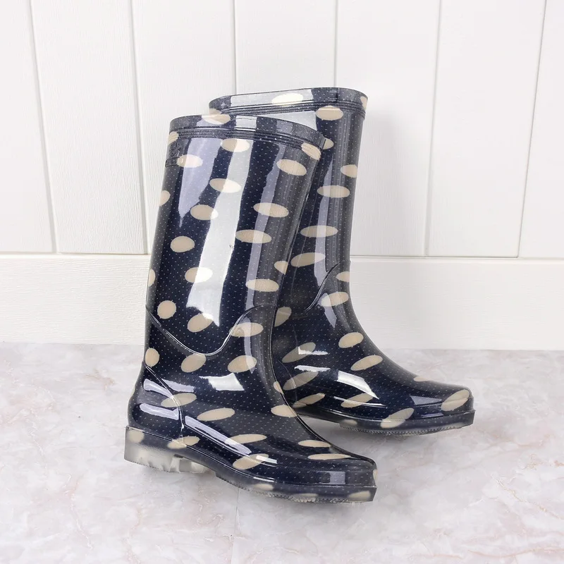 Women's Waterproof Rain Boots Rain Boots Women's Boots Fashion Dotted Hight-top Hose Anti-slip Wear-Resistant Rubber Shoes Rai
Women's Waterproof Rain Boots Rain Boots Women's Boots Fashion Dotted Hight-top Hose Anti-slip Wear-Resistant Rubber Shoes Rai
