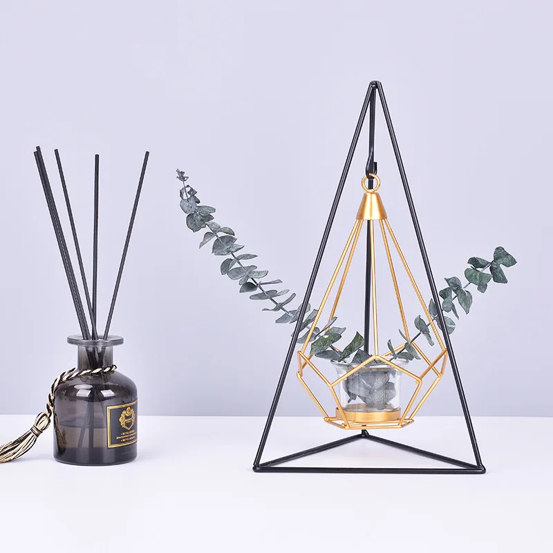 Creative Northern Europe Style Candle Holder Multi-functional Home Decoration Gold Glass Bottle Candlelight Dinner Props
Creative Northern Europe Style Candle Holder Multi-functional Home Decoration Gold Glass Bottle Candlelight Dinner Props