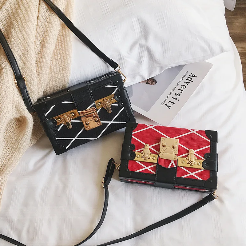 2019 New Style Fashion Graceful Stereo Stereotypes Small Box WOMEN'S Bag Lock Shoulder Oblique WOMEN'S Bag 
2019 New Style Fashion Graceful Stereo Stereotypes Small Box WOMEN'S Bag Lock Shoulder Oblique WOMEN'S Bag