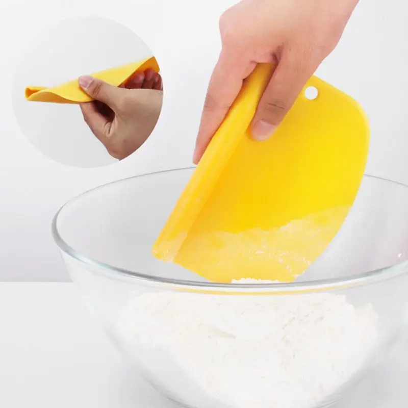 2 in 1 Stainless Steel Dough Cutter Pizza Dough Scraper Cake Cream Smooth Spatula with Scale Baking Tools
2 in 1 Stainless Steel Dough Cutter Pizza Dough Scraper Cake Cream Smooth Spatula with Scale Baking Tools