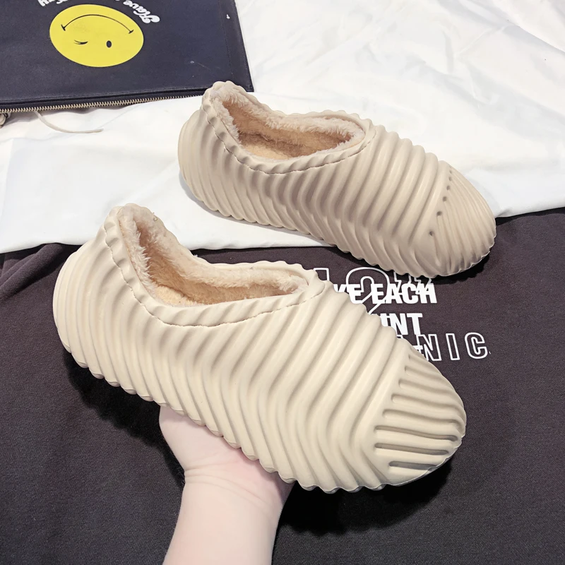 Winter Plus Velvet Warm Men's Cotton Shoes Indoor Outdoor Coconut Shoes Men's Lightweight Comfortable Work Shoes Size 39-46
Winter Plus Velvet Warm Men's Cotton Shoes Indoor Outdoor Coconut Shoes Men's Lightweight Comfortable Work Shoes Size 39-46