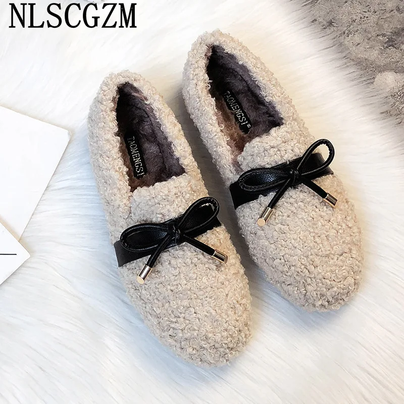 Женские туфли на плоской подошве, без застежки, с круглым носком 
Женские туфли на плоской подошве, без застежки, с круглым носком