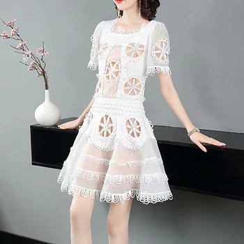 Mini Dress Runway Designer High Quality Summer 2020 New Women'S Casual Party Sexy Elegant Chic White Lace Cutout Dresses
Mini Dress Runway Designer High Quality Summer 2020 New Women'S Casual Party Sexy Elegant Chic White Lace Cutout Dresses