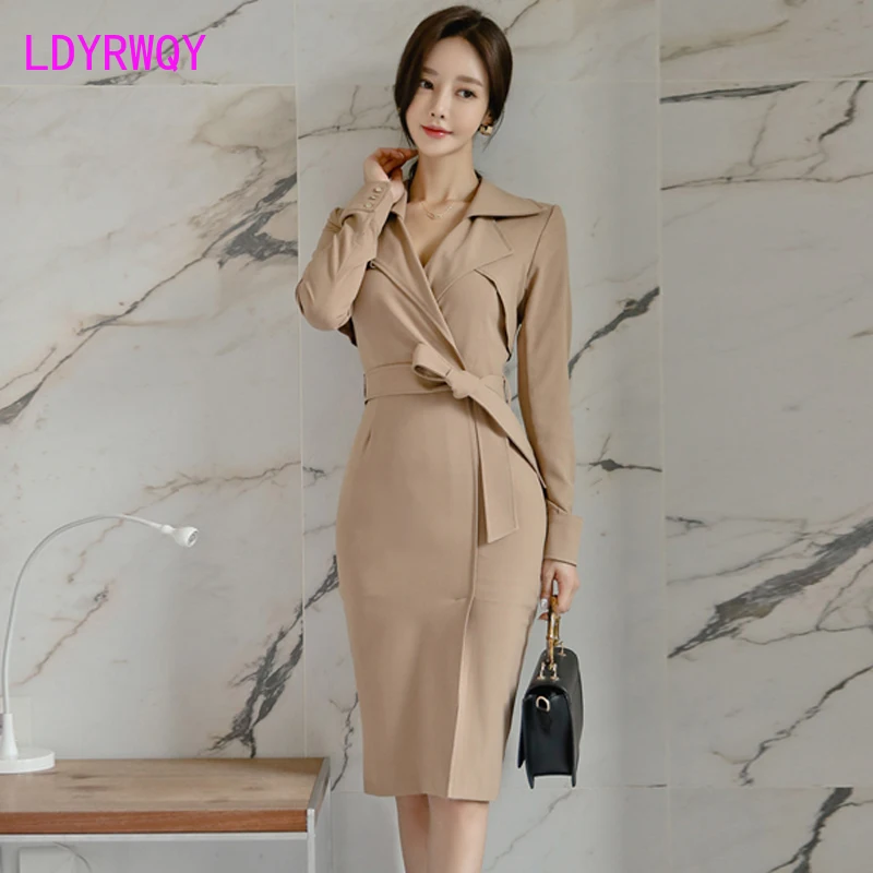 2019 Korean version of the autumn light and windy long-sleeved temperament Slim long bag hip thickening dress
2019 Korean version of the autumn light and windy long-sleeved temperament Slim long bag hip thickening dress