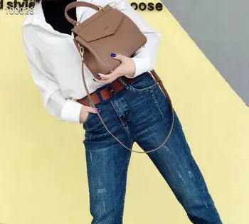 Fashion Large-Capacity Leather Women's Bag New 2020 New Commuter Bag Portable Messenger Bag
Fashion Large-Capacity Leather Women's Bag New 2020 New Commuter Bag Portable Messenger Bag