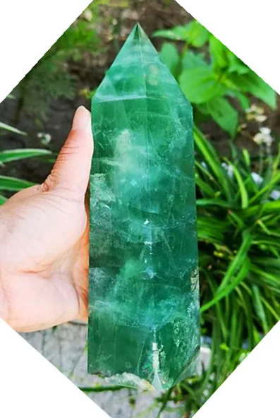 180mm Natural quartz crystal green fluorite square tip.The chakras.Ball. Sculpture. Arts and crafts home decoration
180mm Natural quartz crystal green fluorite square tip.The chakras.Ball. Sculpture. Arts and crafts home decoration