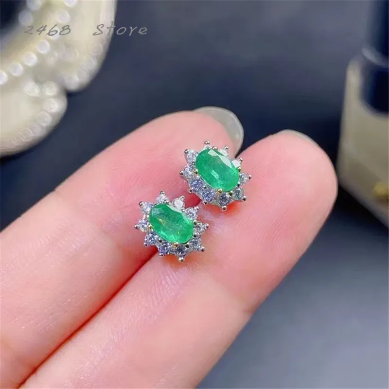 Серьги из серебра 925 пробы с натуральными изумрудами в классическом стиле, женские Украшения, простой и элегантный дизайн
Серьги из серебра 925 пробы с натуральными изумрудами в классическом стиле, женские Украшения, простой и элегантный дизайн