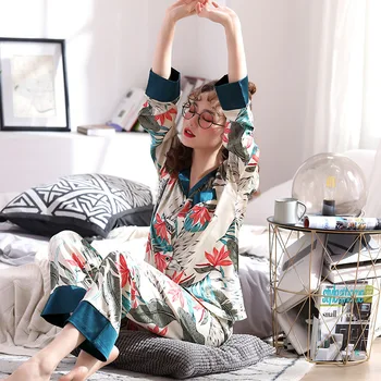 Women's Pajamas Autumn Satin Silk Two-piece Pajamas Soft Floral Print Sleep Suit Lapel Color Homewear Long Pants Full Sleeve Set
Women's Pajamas Autumn Satin Silk Two-piece Pajamas Soft Floral Print Sleep Suit Lapel Color Homewear Long Pants Full Sleeve Set