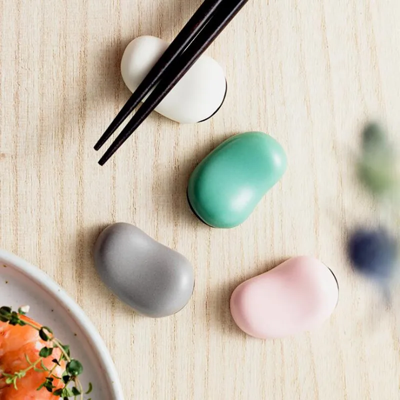 Cute Broad Bean Chopstick Rest Ceramic Table Spoon Chopsticks Pillow For Dinner 4pcs/set
Cute Broad Bean Chopstick Rest Ceramic Table Spoon Chopsticks Pillow For Dinner 4pcs/set