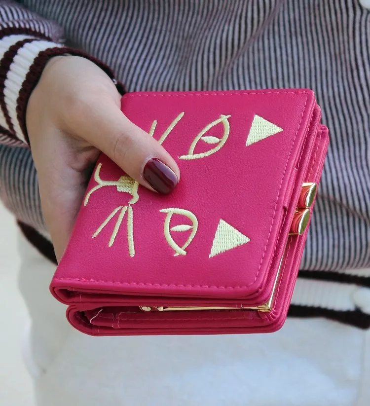 Korean-style Embroidered Kitty Wallet Top Grade PU Leather Embroidered Craft xiao tie jia Three Fold Women's Short Wallet
Korean-style Embroidered Kitty Wallet Top Grade PU Leather Embroidered Craft xiao tie jia Three Fold Women's Short Wallet