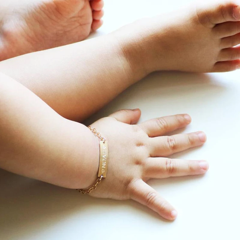 HIYONG Personalized Baby Custom Name Bracelet Charms Handmade Kids Jewelry Engraved Handwriting Signature Mom Customized Gift 
HIYONG Personalized Baby Custom Name Bracelet Charms Handmade Kids Jewelry Engraved Handwriting Signature Mom Customized Gift
