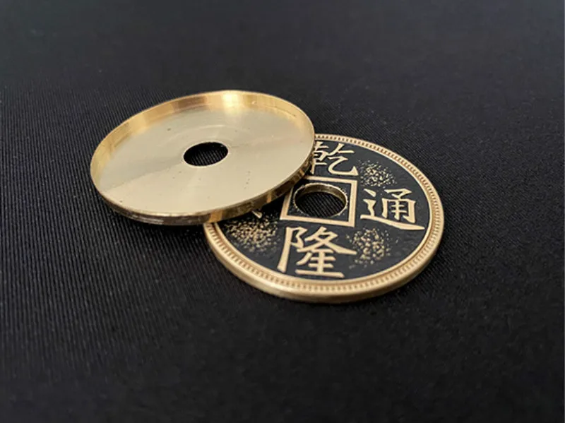 Expanded Shell Chinese Palace Coin (Morgan Size, Brass) Coin Magic Accessoires Close up Magic Illusion Magic Tricks Fun Magician
Expanded Shell Chinese Palace Coin (Morgan Size, Brass) Coin Magic Accessoires Close up Magic Illusion Magic Tricks Fun Magician
