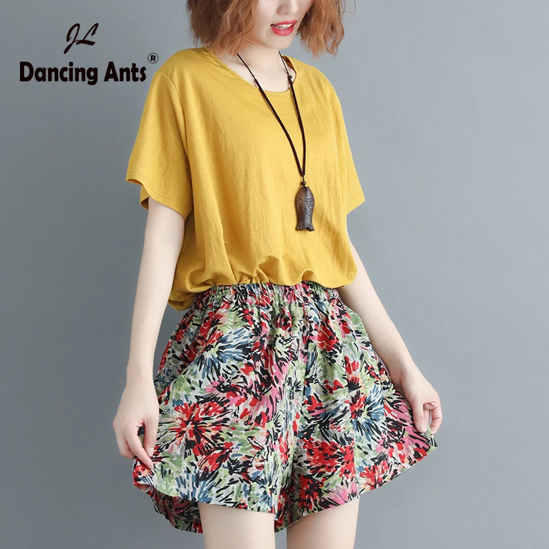 Woman Plus-Size Shorts High Waist Loose Wide-leg Shorts Vintage Floral-Printed Elastic Waist Slim Casual Female Short Trousers
Woman Plus-Size Shorts High Waist Loose Wide-leg Shorts Vintage Floral-Printed Elastic Waist Slim Casual Female Short Trousers