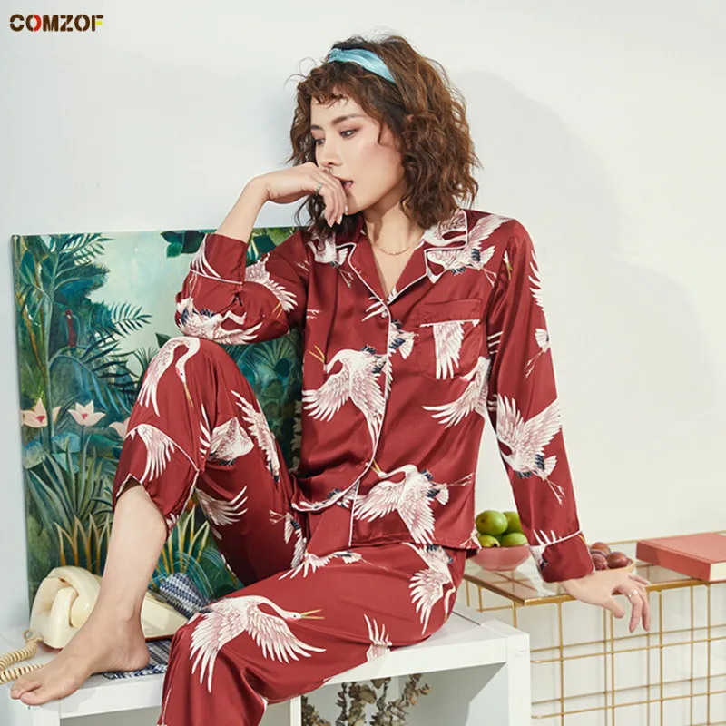 2019 Autumn women sleepwear 2 piece set long sleeve shirt+pants crane printed pajamas home wear clothing suits pijama feminino
2019 Autumn women sleepwear 2 piece set long sleeve shirt+pants crane printed pajamas home wear clothing suits pijama feminino