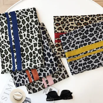 New Europe and America color matching leopard print color matching cotton silk scarf in autumn and winter 2020 luxury scarf
New Europe and America color matching leopard print color matching cotton silk scarf in autumn and winter 2020 luxury scarf