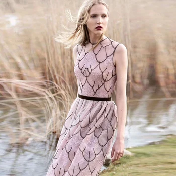 Gedivoen Summer Fashion Designer Dress Women Butterfly Sleeve Embroidery A L ine Dress Female Knee-Length Dresses Vestidos
Gedivoen Summer Fashion Designer Dress Women Butterfly Sleeve Embroidery A L ine Dress Female Knee-Length Dresses Vestidos