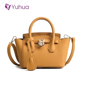 Yuhua, 2020 new fashion casual handbags, simple korean version bag, trend woman messenger bag, vintage women shoulder bags.
Yuhua, 2020 new fashion casual handbags, simple korean version bag, trend woman messenger bag, vintage women shoulder bags.