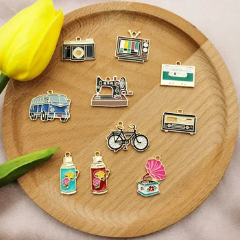 10pcs/pack Classic Phonograph Recorder Magnetic Tape Camera Sew Machine Enamel Charms DIY Charms for Jewelry Making
10pcs/pack Classic Phonograph Recorder Magnetic Tape Camera Sew Machine Enamel Charms DIY Charms for Jewelry Making