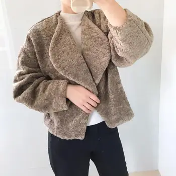 Women Fur Coat 2020 New Winter Ladies Long Sleeve Short Style Wool Jacket Warm Fashion Outwear Tops Black Camel Color 
Women Fur Coat 2020 New Winter Ladies Long Sleeve Short Style Wool Jacket Warm Fashion Outwear Tops Black Camel Color