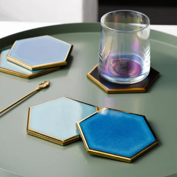 1 PC Nordic Hexagon Gold-plated Ceramic Placemat Heat Insulation Coaster Porcelain Mats Pads Table Decoration
1 PC Nordic Hexagon Gold-plated Ceramic Placemat Heat Insulation Coaster Porcelain Mats Pads Table Decoration