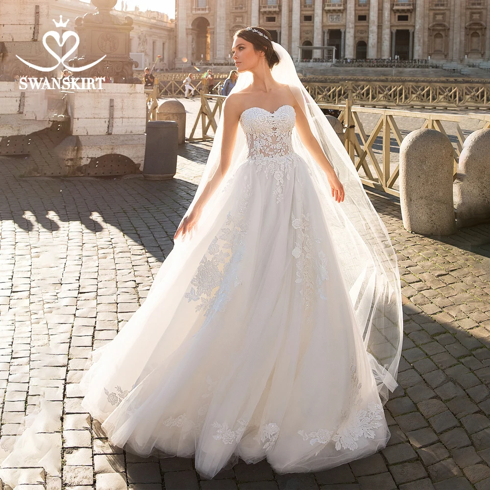 Beaded Appliques Flowers Wedding Dress Strapless Lace up A-Line Customized Princess Vestido de novia Swanskirt S111 Bridal Gown
Beaded Appliques Flowers Wedding Dress Strapless Lace up A-Line Customized Princess Vestido de novia Swanskirt S111 Bridal Gown
