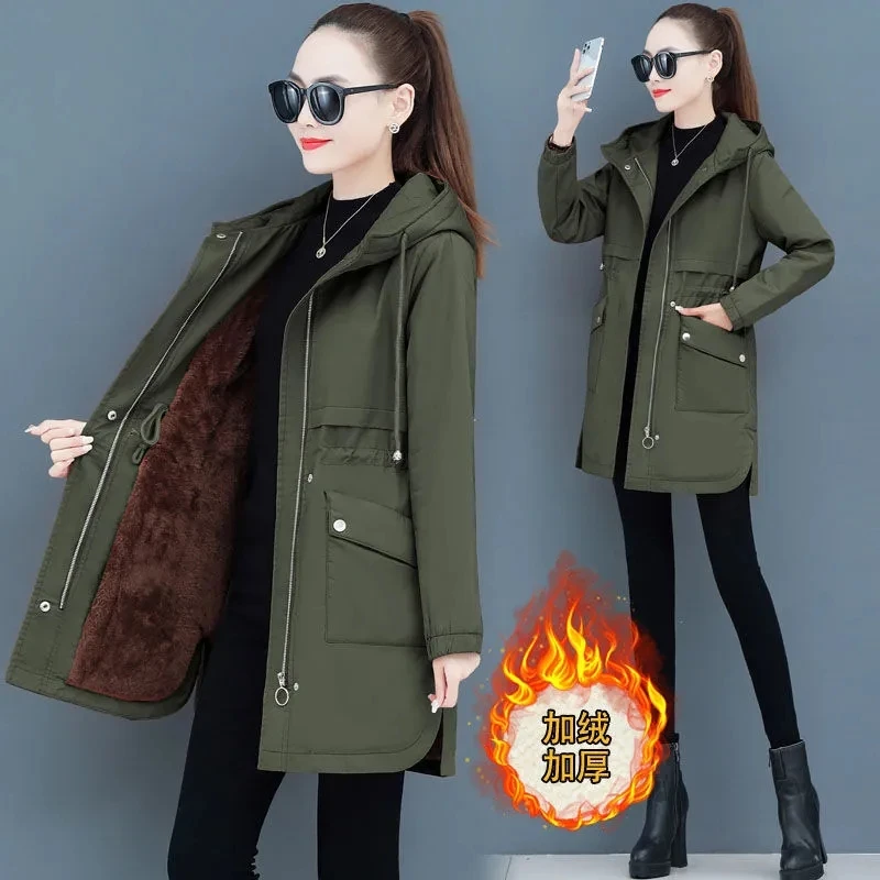 2023 Autumn Winter Women Windbreaker New Hooded Outwear Cotton Jacket Lady Plus Velvet Thick Mid-Length Coat Female Tops L529
2023 Autumn Winter Women Windbreaker New Hooded Outwear Cotton Jacket Lady Plus Velvet Thick Mid-Length Coat Female Tops L529