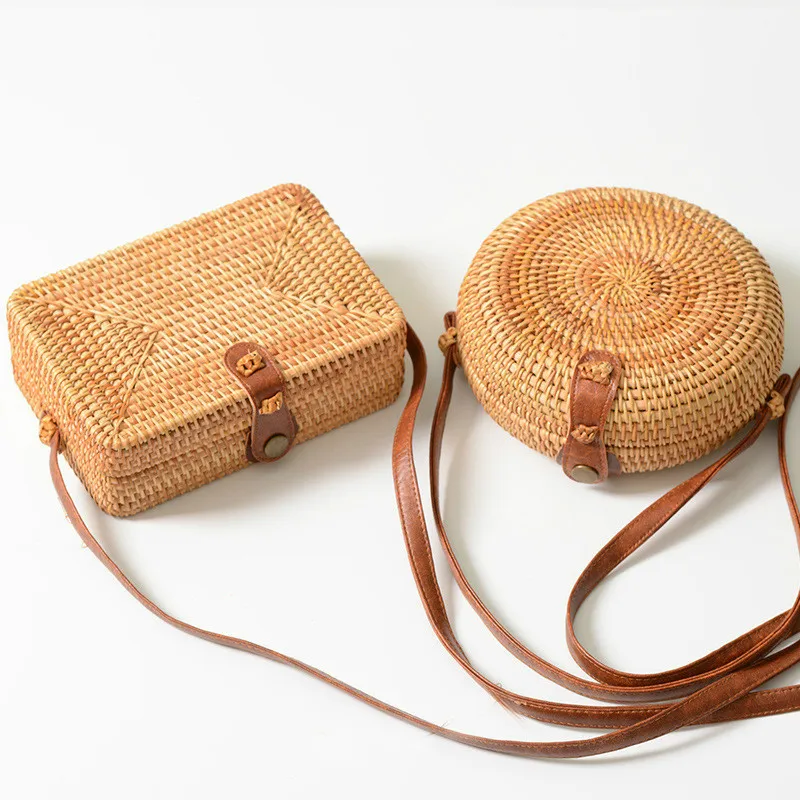 GEONYIEEK 2018 New Fashion Round Straw Bag Handbags Women Summer Rattan Bag Handmade Woven Beach Handbag For Women Bag
GEONYIEEK 2018 New Fashion Round Straw Bag Handbags Women Summer Rattan Bag Handmade Woven Beach Handbag For Women Bag