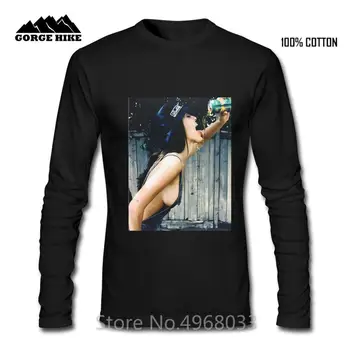 

New Arrival Village Styles Autumn T shirt Men Original Brand Naked Sexy Girl With Drinking Printed T-shirt Pre-Cotton Top Tshirt