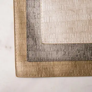 Simple PU Western mat insulation mat rectangular waterproof non-slip meal mat European-style mat leather thickened table mat
Simple PU Western mat insulation mat rectangular waterproof non-slip meal mat European-style mat leather thickened table mat